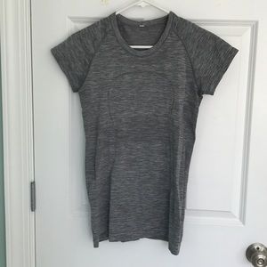 LuLulemon short sleeved crew